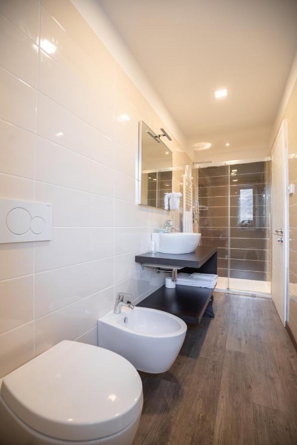 Hotel Rolly Ρίβα ντελ Γκάρντα Εξωτερικό φωτογραφία