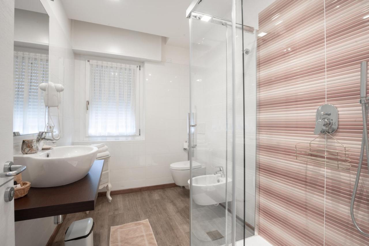 Hotel Rolly Ρίβα ντελ Γκάρντα Εξωτερικό φωτογραφία